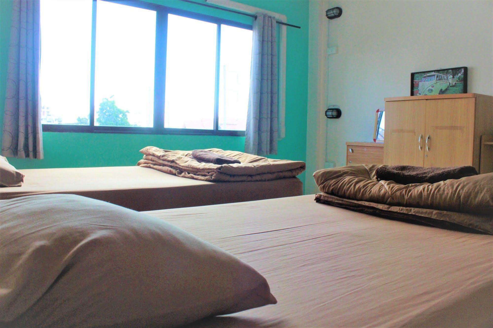 Cm City Hostel Chiang Mai Exterior photo